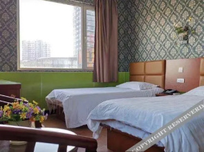 Yiyi Chain Hotel (Anyang Huaqiang Xintiandi Normal University Branch)(尚客优悦酒店（安阳华强新天地师范学院店）)