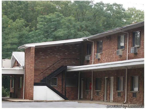 Tomac Motor Inn