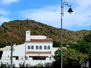 Luxurious Villa in Baños y Mendigo, Spain - Perfect for Families and Groups