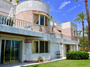 Puerto Banus 2 bedrooms Oceanfront C