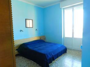 Appartamento Luminoso con Vista Mare