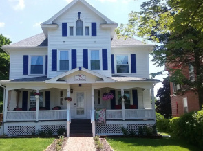 The Rose Petal Inn Bed & Breakfast