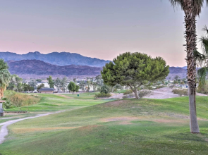 Walk to Golf & Beach: Queens Bay Resort Condo