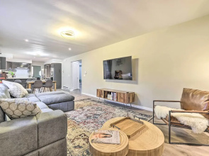 Hot Tub, Game Room & Fire Pit: Poconos Retreat