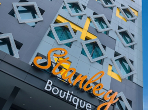 Simple Hotel Jakarta Wahid Hasyim