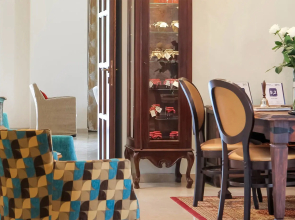 Electra Hotel