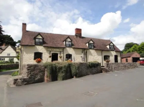 Bottle & Glass Inn