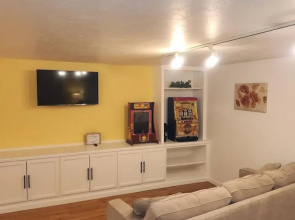 Medford Home and 2 Condos With Pool and Hot tub