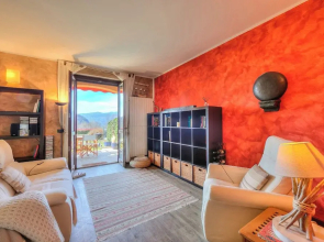 Miralago Lake View & Private Garden