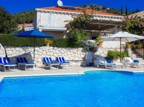 Villa Zeus