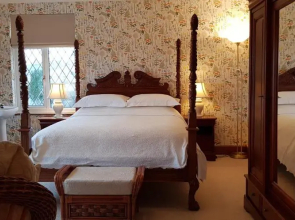 Wychwood House