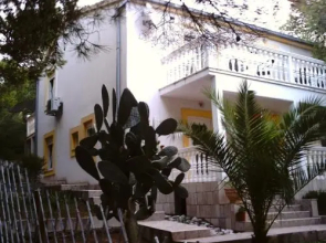 Apartments Elena & Damir
