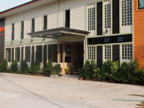 Juntima Place at Amphawa
