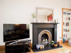 2 Bedroom Apartment in Edinburgh With Views