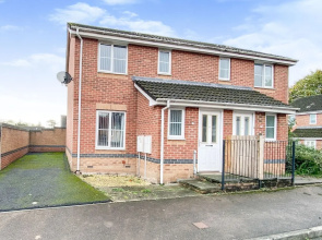 Ammaculate 3 Bedroom Property Near Caltic Manor