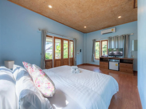 Sea Far Resort