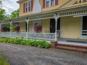 Rockwell Falls Inn and Wine Bar