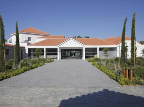 Paleros Beach Resort