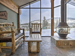 Mtn Views & Hot Tub Access: Lake Dillon Retreat