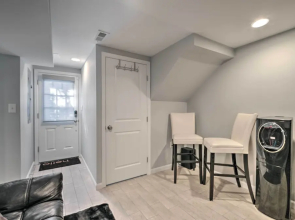 6 Mi to National Mall: Modern DC Apartment!