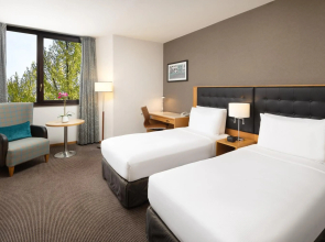 Piraeus City Hotel