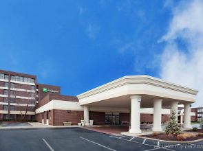 DoubleTree by Hilton Dayton Fairborn