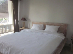 Matra Bali Surf Camp Guest House
