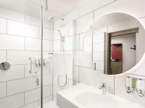 Hampton by Hilton London City