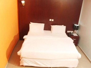 Room in Lodge - Aerol Hotel and Suites