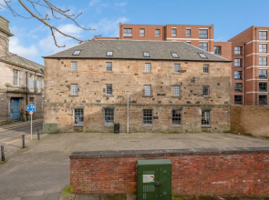314 Reid's Corner - by Stay Dunfermline