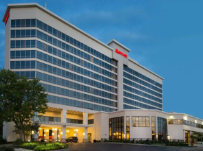 Holiday Inn Select Memphis East