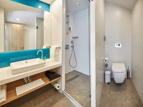 Holiday Inn Express Istanbul - Atakoy Metro by IHG