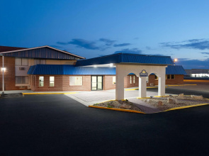 Days Inn by Wyndham Rawlins