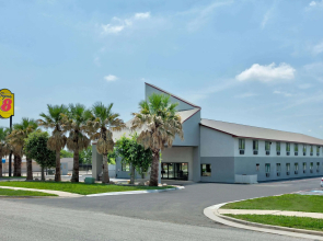 Super 8 by Wyndham New Braunfels I-35