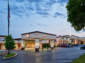 Best Western Plus Milwaukee Airport Hotel & Conference Ctr