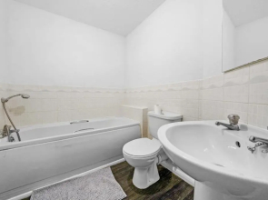 Tayberry Close Contractors & Leisure Apartment by Leecroft Stays