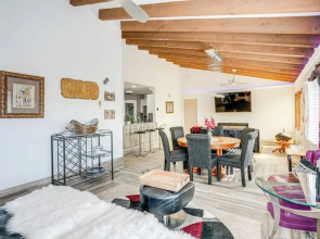 1 Mi to Dtwn: Scenic Prescott Hillside Retreat!