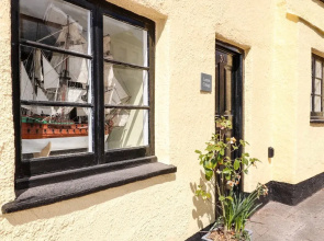 Lemon Cottage