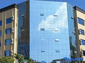 Golden Dragon Hotel (Red River Maitreya Branch)