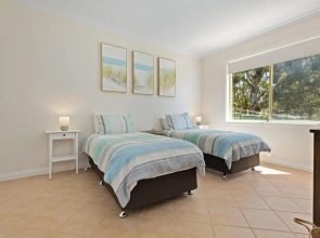 The Lighthouse a Luxury Five Bedroom Home with Stunning Views of Jervis Bay