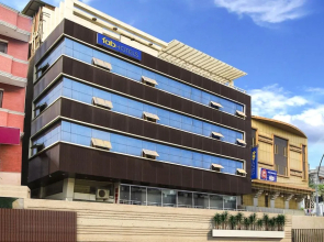 FabHotel Siya Palace