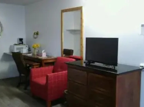 The Oak Motel