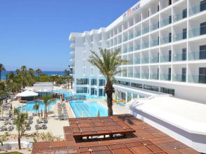 Vassos Nissi Plage Hotel & Spa