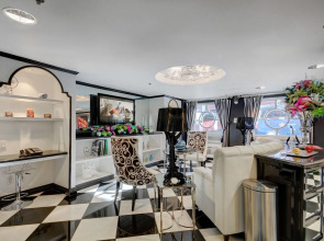 El Cortez Hotel and Casino - 21 and Over