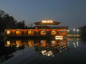 Ekta Houseboat Statue Of Unity Kevadia