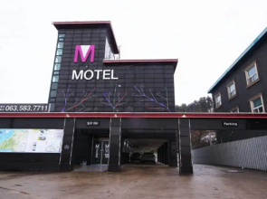 M Motel