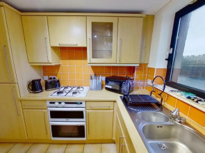 OrangeApartments Riverside Drive,5 Minutes from City Centre