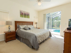 Newly Renovated Gorgeous Modern 4 Bed Villa With South Facing Pool & Spa