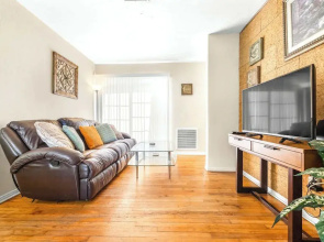 Charming Seminole Heights Getaway