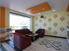 OYO 29689 Hotel Pramod